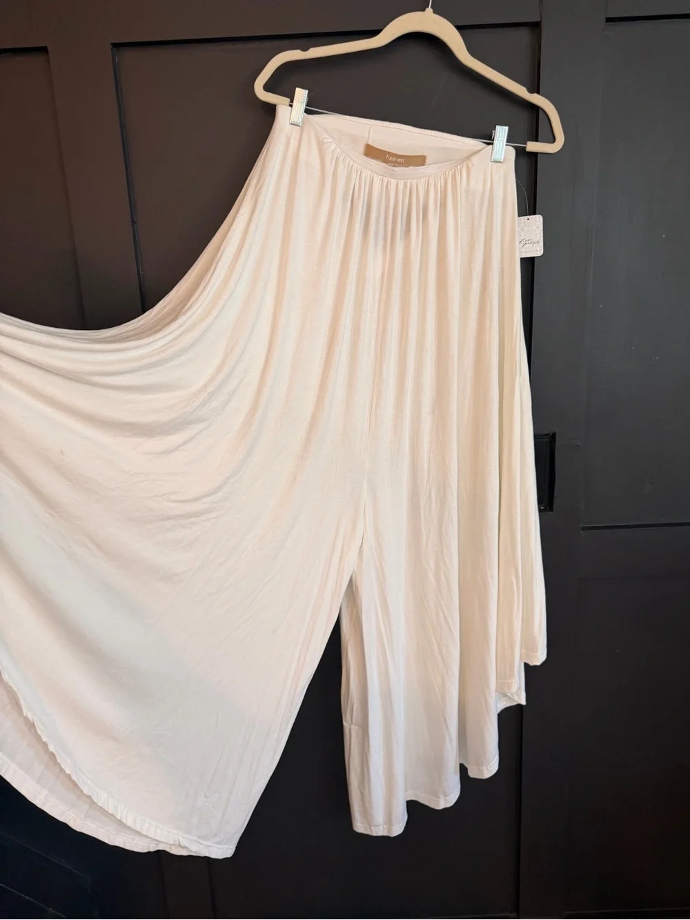 Free People Cream Flowy Ankle-Length Cropped Pants